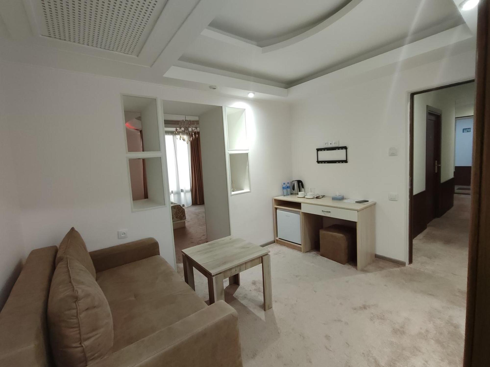 Delin Hotel And Tours Erevan Exterior foto